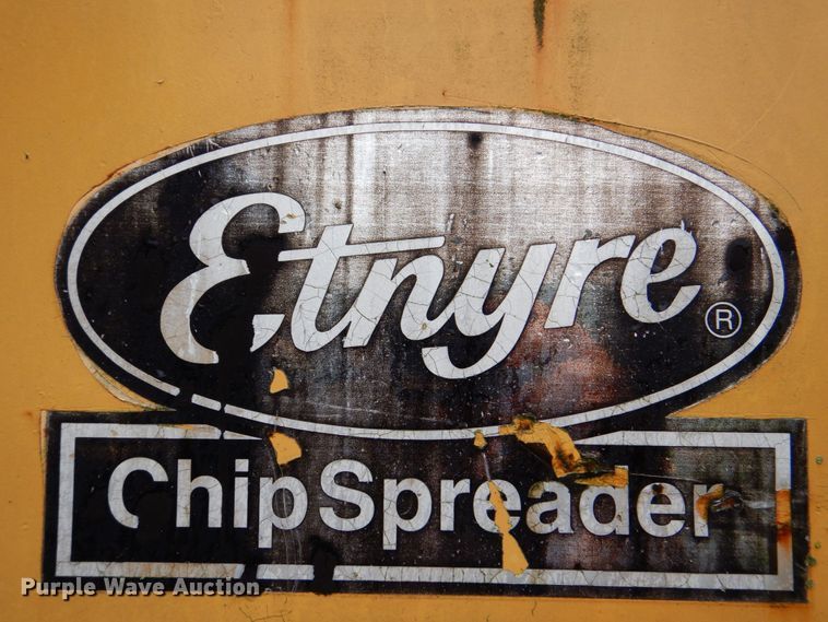 image for item MF9102 1982 Etnyre ETN-82  chip spreader