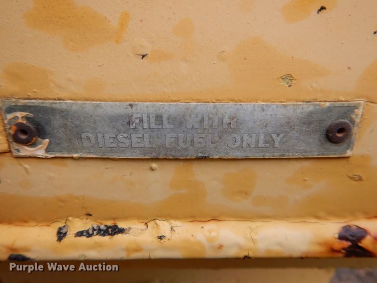 image for item MF9102 1982 Etnyre ETN-82  chip spreader