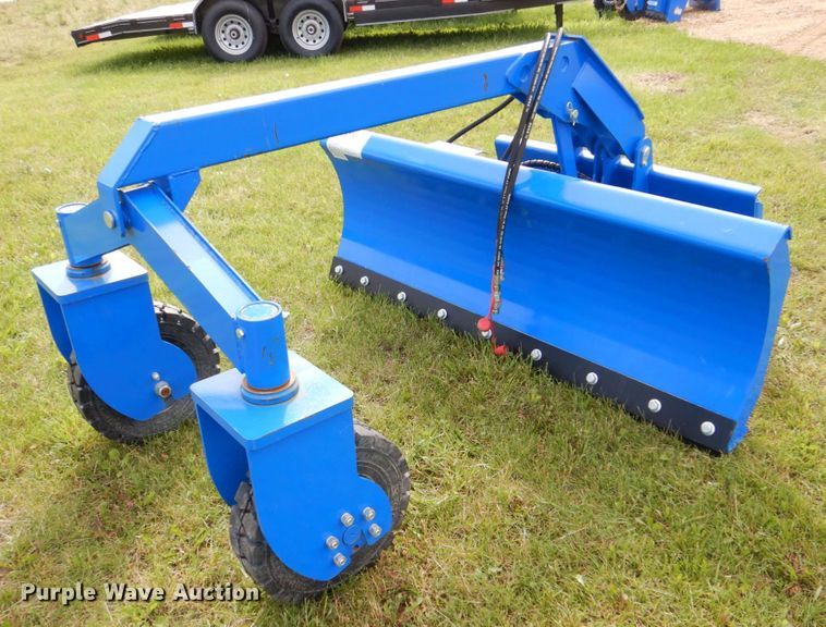 image for item MF9112 2021 TopCat SSSG72  skid steer grader