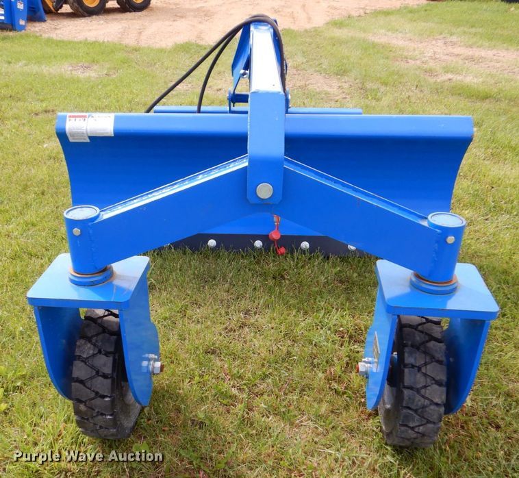 image for item MF9112 2021 TopCat SSSG72  skid steer grader