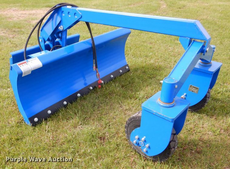 image for item MF9112 2021 TopCat SSSG72  skid steer grader