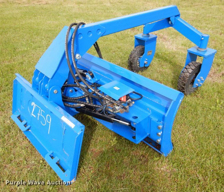 image for item MF9112 2021 TopCat SSSG72  skid steer grader