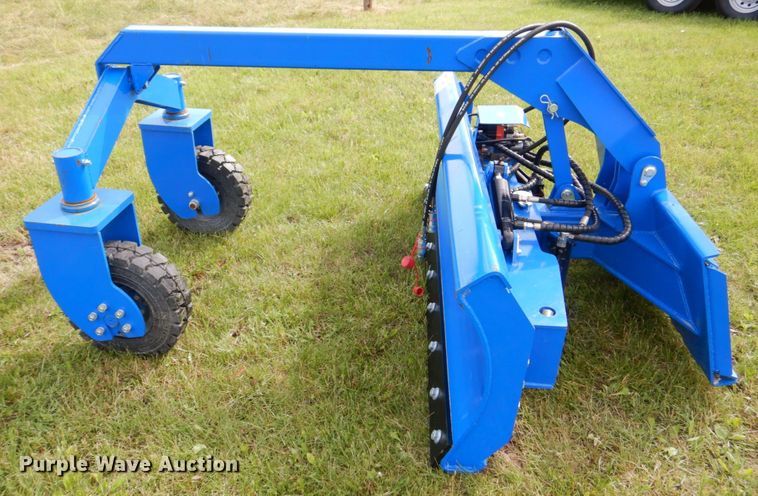 image for item MF9112 2021 TopCat SSSG72  skid steer grader