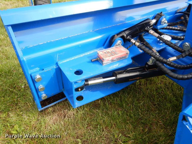 image for item MF9112 2021 TopCat SSSG72  skid steer grader