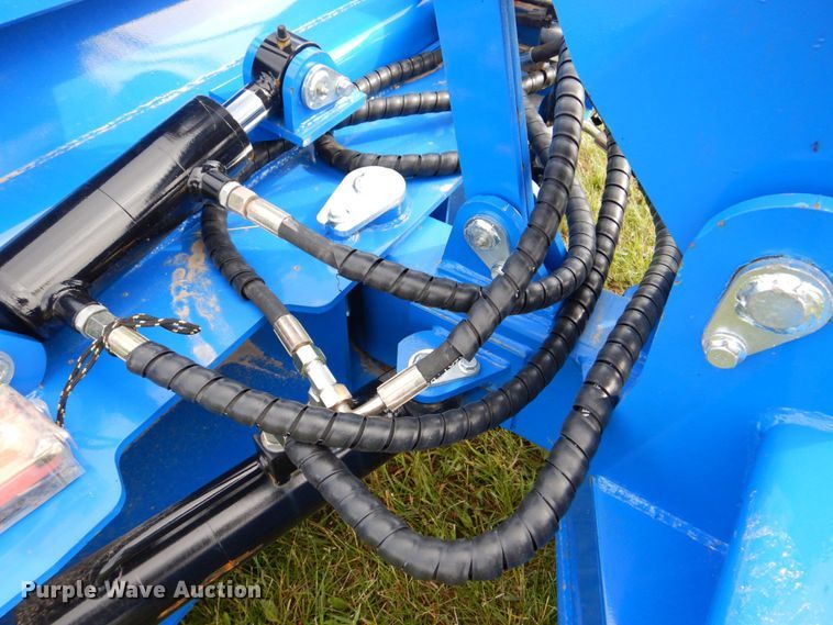 image for item MF9112 2021 TopCat SSSG72  skid steer grader