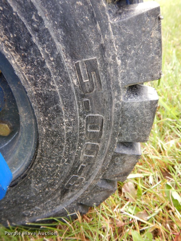 image for item MF9112 2021 TopCat SSSG72  skid steer grader