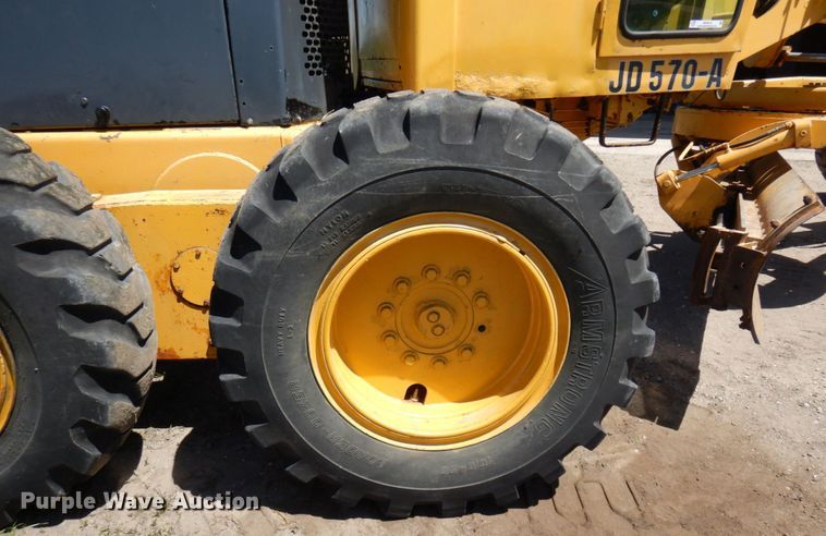 image for item MF9618 1981 John Deere 570A  rigid frame motor grader