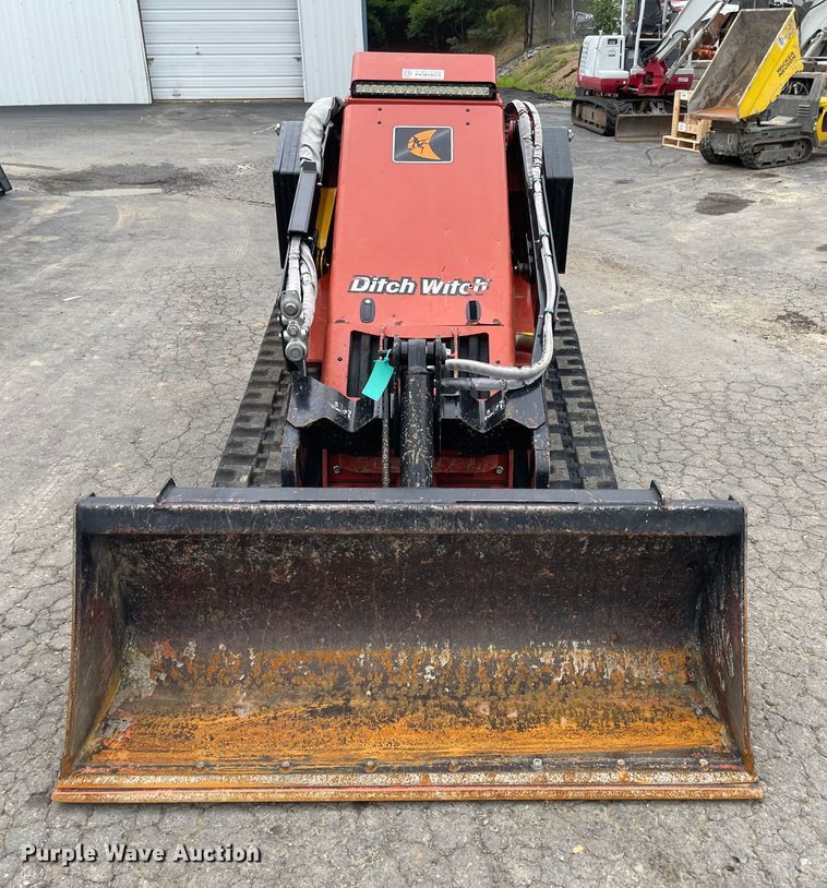 image for item MJ9785 2018 Ditch Witch SK1550  compact utility loader
