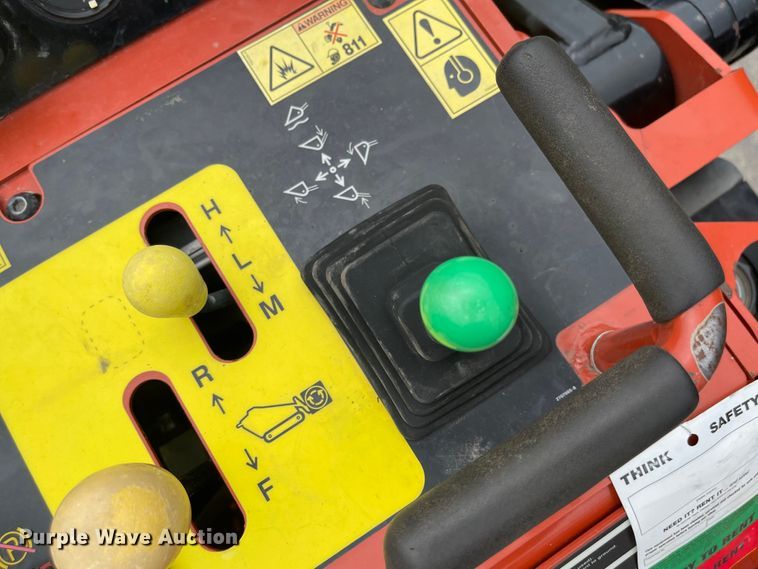 image for item MJ9785 2018 Ditch Witch SK1550  compact utility loader