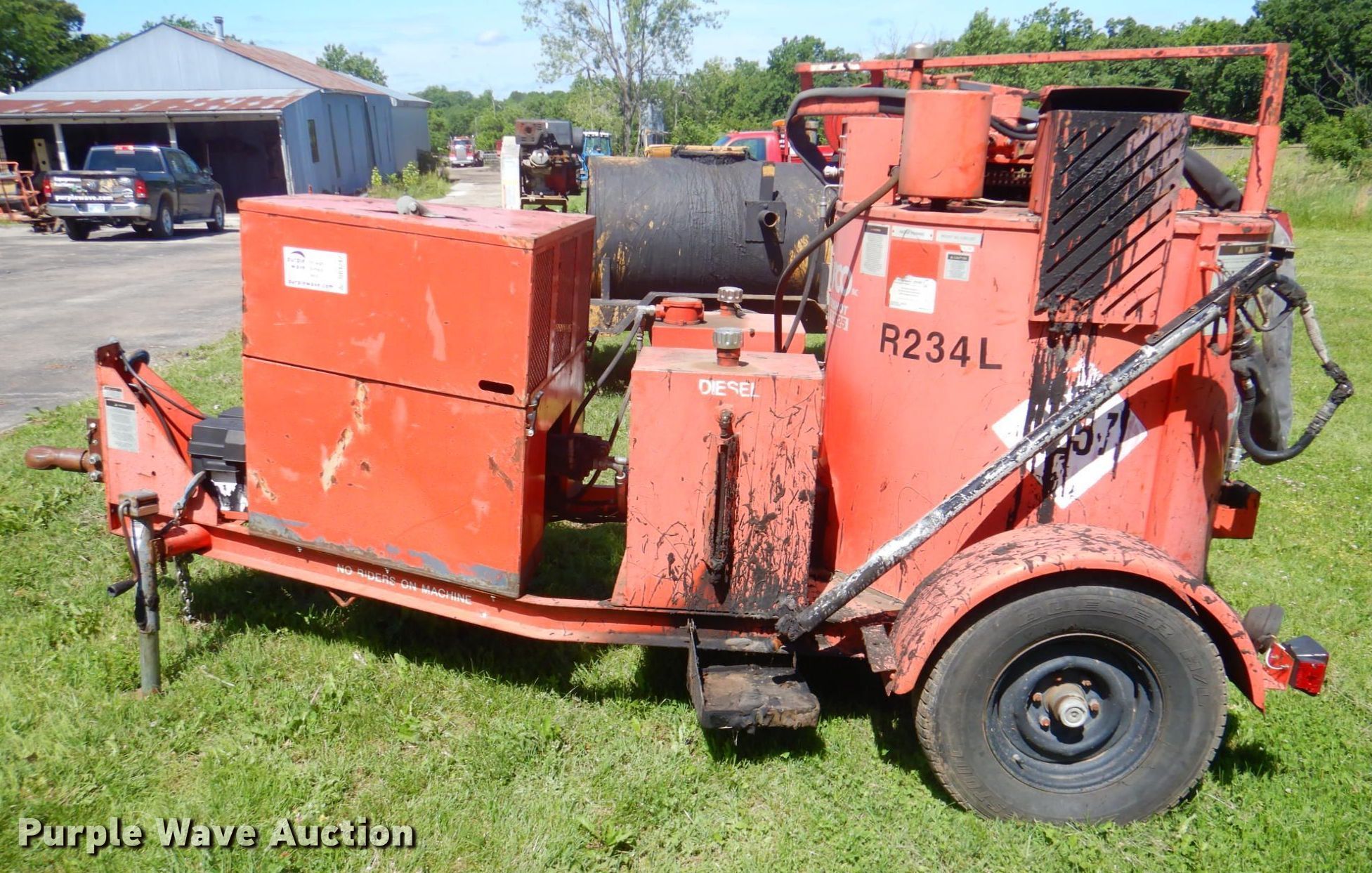 2000 Crafco SS125 melter applicator in Bonner Springs, KS Item DP4242