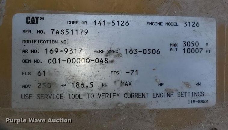 image for item DE7523 1999 Sterling L8513  applicator truck