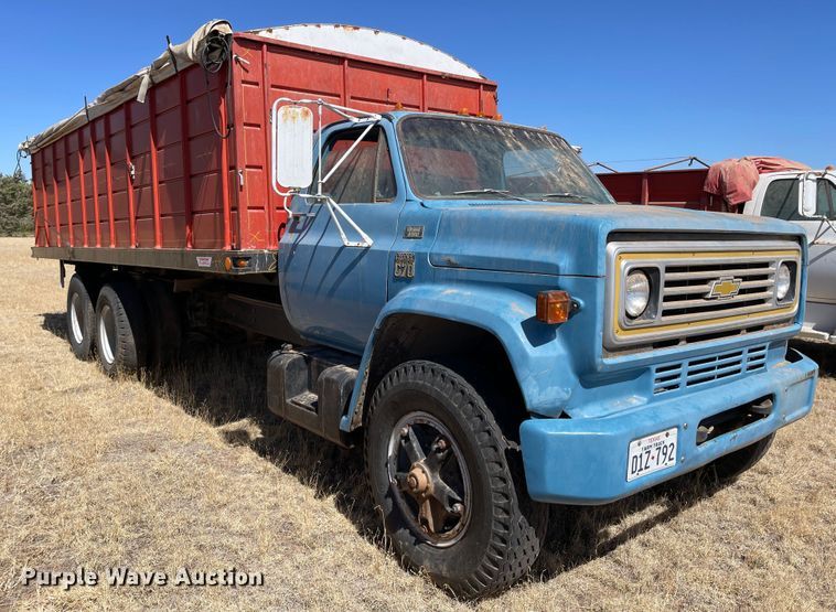 image for item DJ5137 1979 Chevrolet C70  grain truck