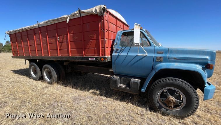 image for item DJ5137 1979 Chevrolet C70  grain truck