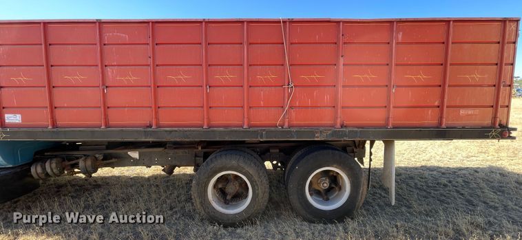 image for item DJ5137 1979 Chevrolet C70  grain truck