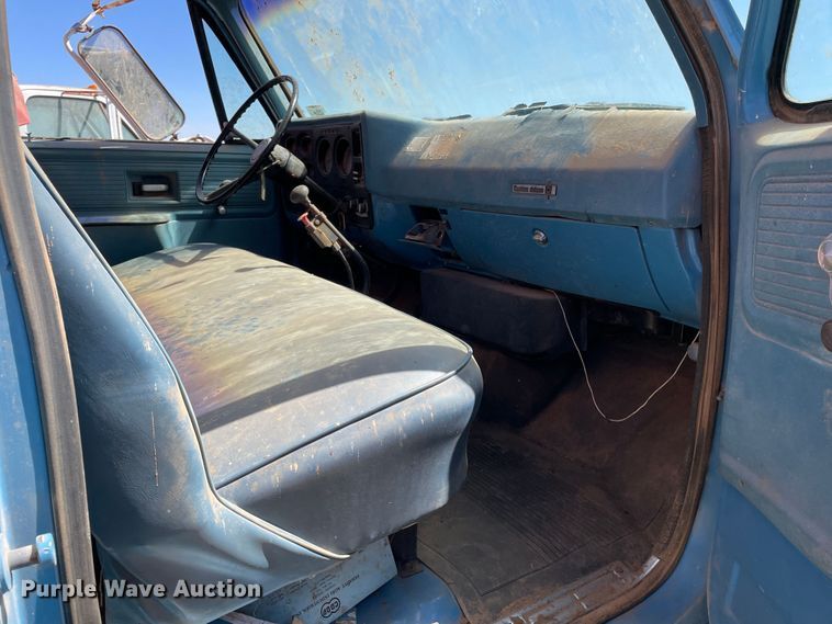 image for item DJ5137 1979 Chevrolet C70  grain truck