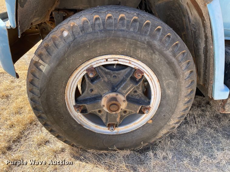 image for item DJ5137 1979 Chevrolet C70  grain truck