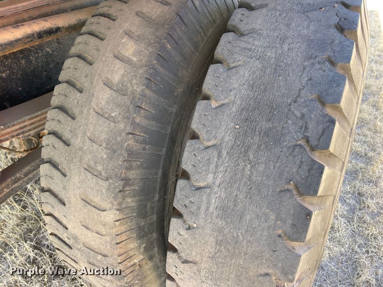 image for item DJ5137 1979 Chevrolet C70  grain truck