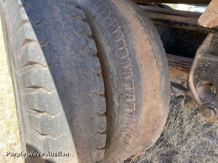 image for item DJ5137 1979 Chevrolet C70  grain truck