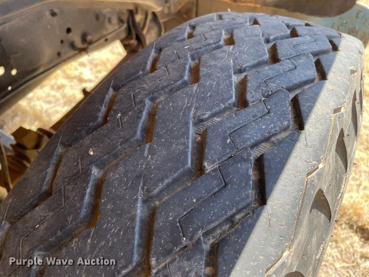 image for item DJ5137 1979 Chevrolet C70  grain truck