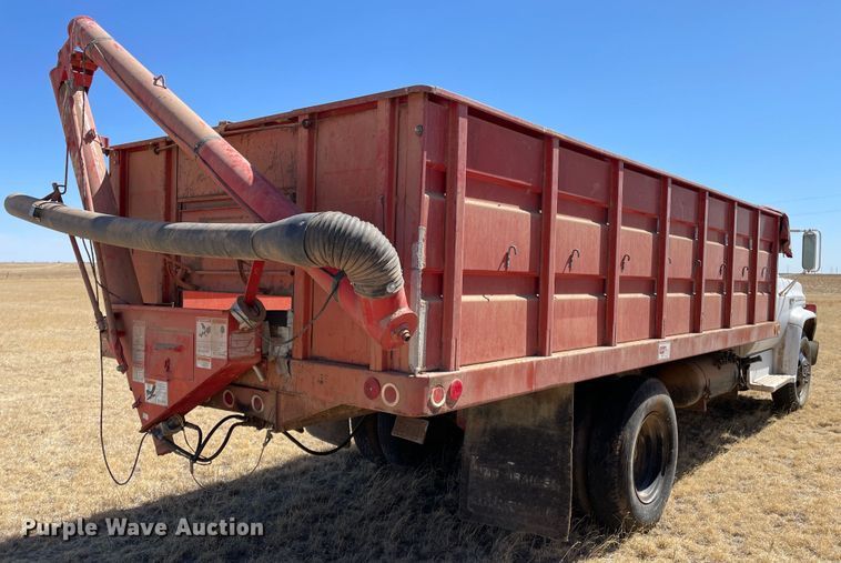 image for item DJ5138 1973 GMC 6000  grain truck