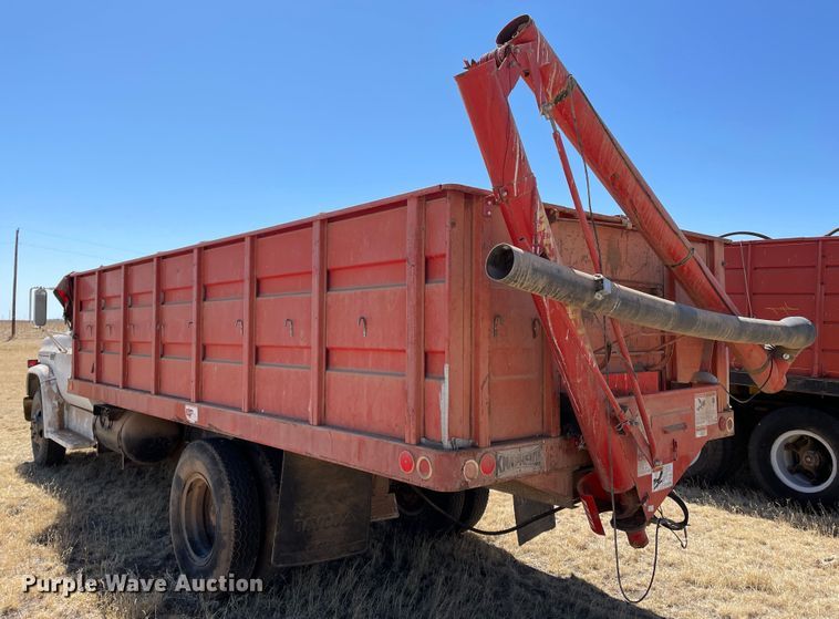 image for item DJ5138 1973 GMC 6000  grain truck
