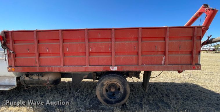 image for item DJ5138 1973 GMC 6000  grain truck