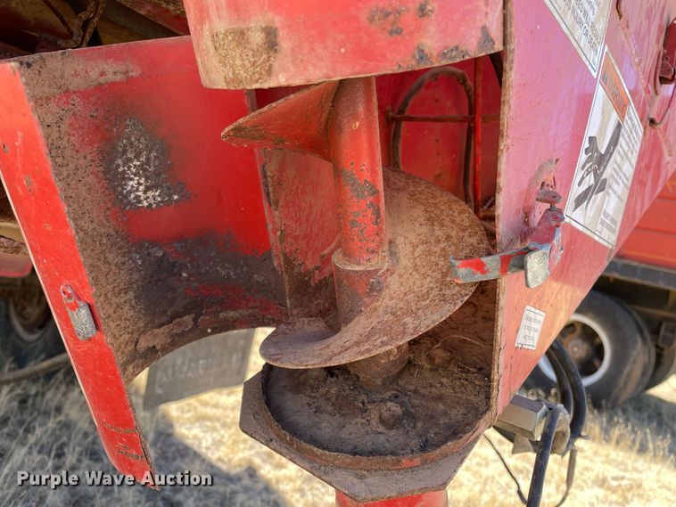 image for item DJ5138 1973 GMC 6000  grain truck