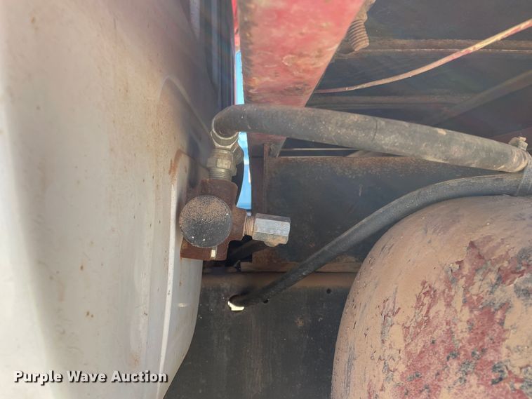 image for item DJ5138 1973 GMC 6000  grain truck