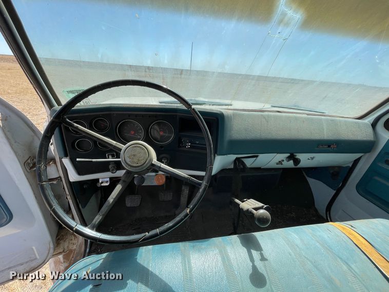 image for item DJ5138 1973 GMC 6000  grain truck