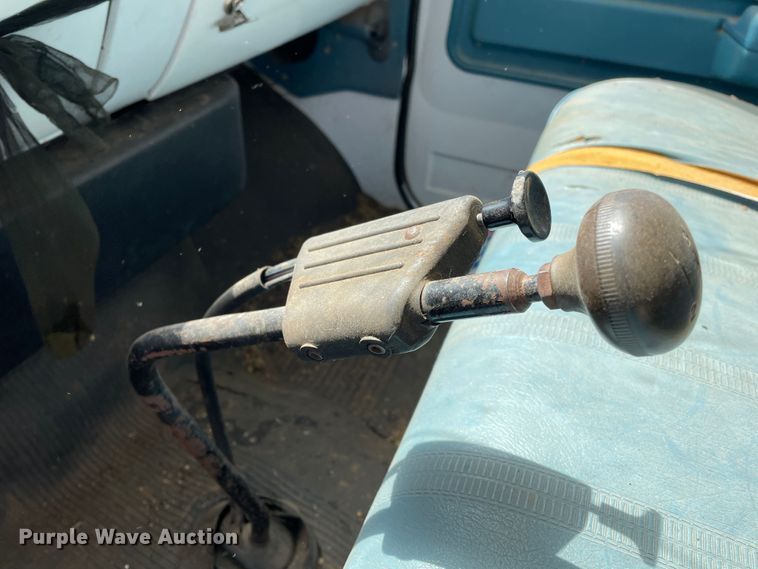 image for item DJ5138 1973 GMC 6000  grain truck