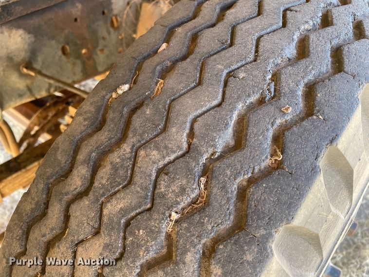 image for item DJ5138 1973 GMC 6000  grain truck