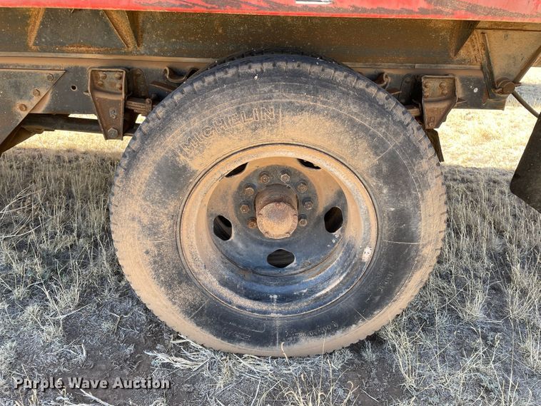 image for item DJ5138 1973 GMC 6000  grain truck