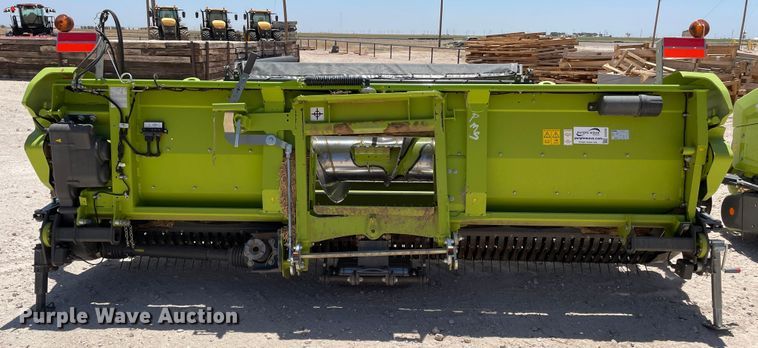 image for item DJ5235 2020 Claas 380  pickup head