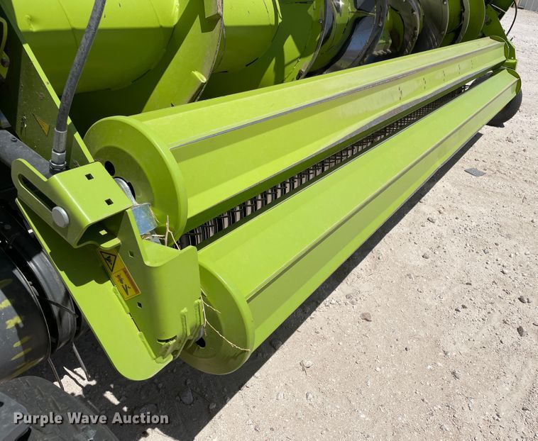 image for item DJ5235 2020 Claas 380  pickup head