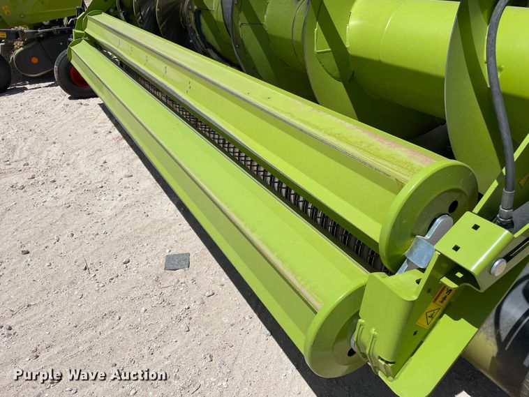 image for item DJ5235 2020 Claas 380  pickup head