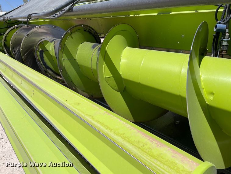 image for item DJ5235 2020 Claas 380  pickup head