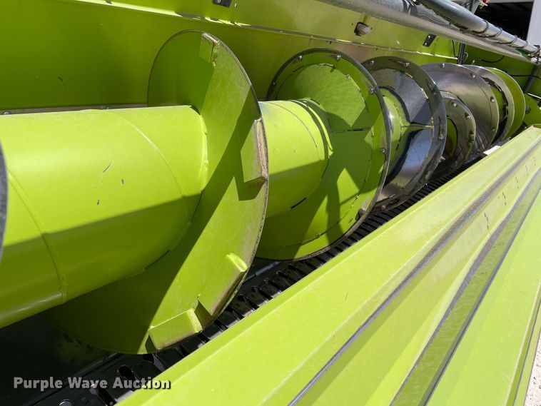 image for item DJ5235 2020 Claas 380  pickup head