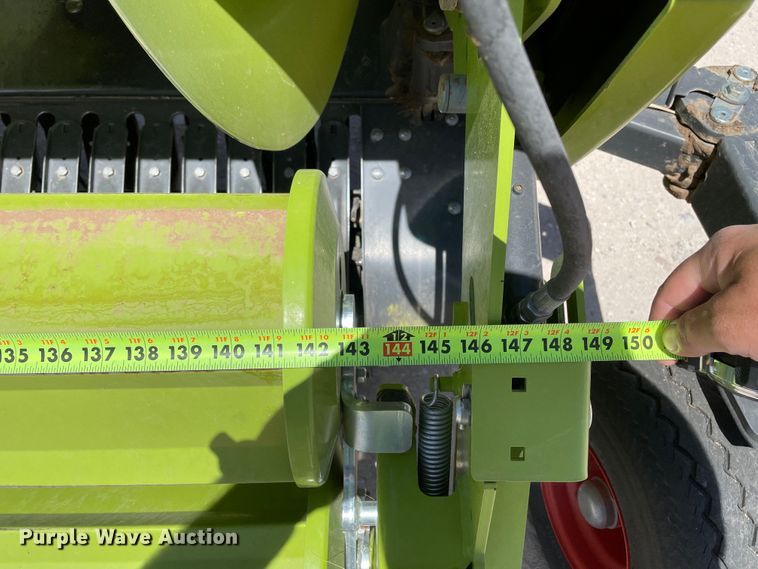 image for item DJ5235 2020 Claas 380  pickup head