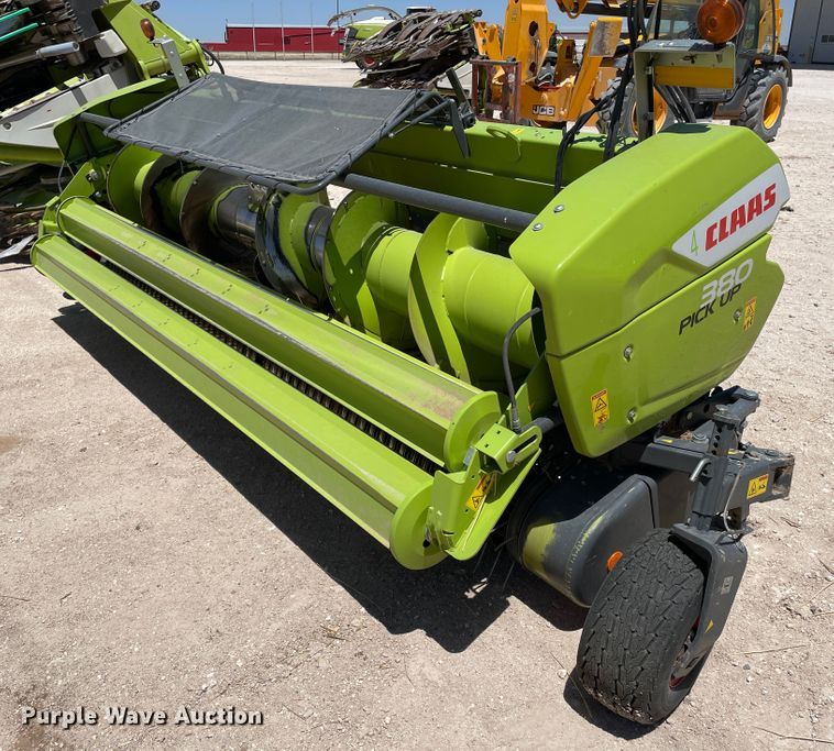 image for item DJ5237 2020 Claas 380  pickup head