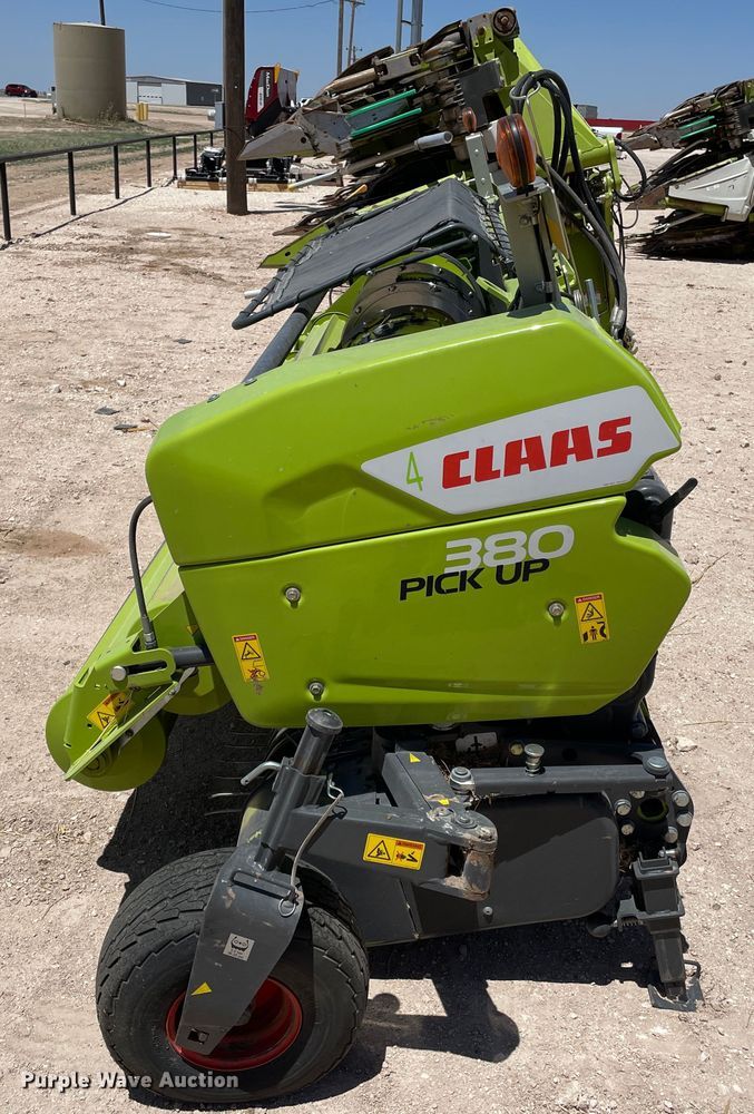 image for item DJ5237 2020 Claas 380  pickup head