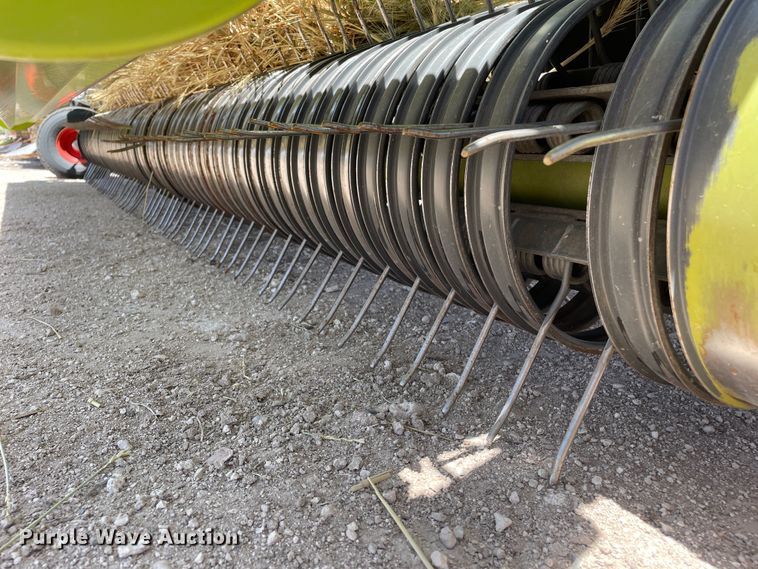 image for item DJ5237 2020 Claas 380  pickup head