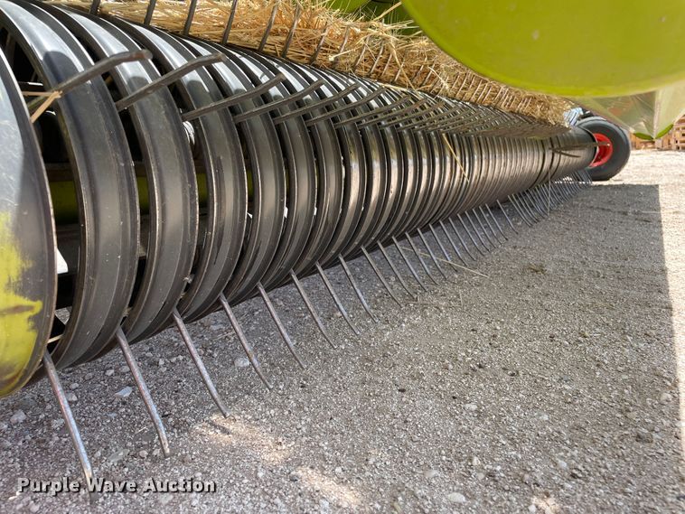 image for item DJ5237 2020 Claas 380  pickup head