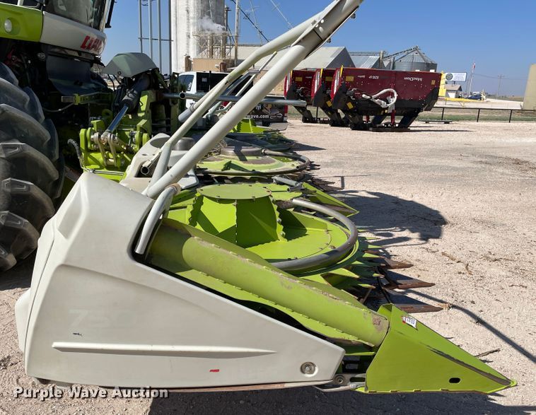 image for item DJ5238 2018 Claas Orbis 750  rotary forage head