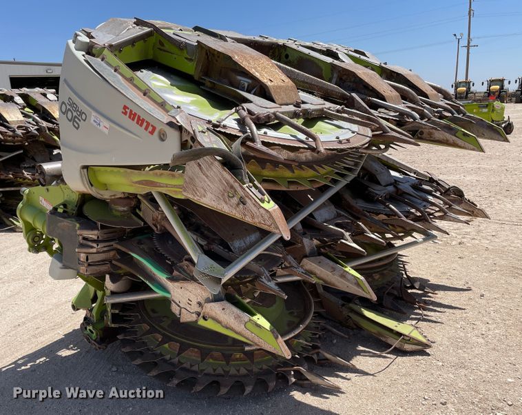 image for item DJ5240 2015 Claas Orbis 900  rotary forage head