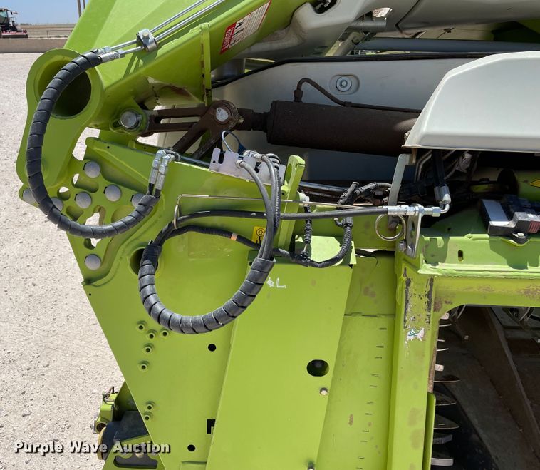 image for item DJ5242 2018 Claas Orbis 750  rotary forage head
