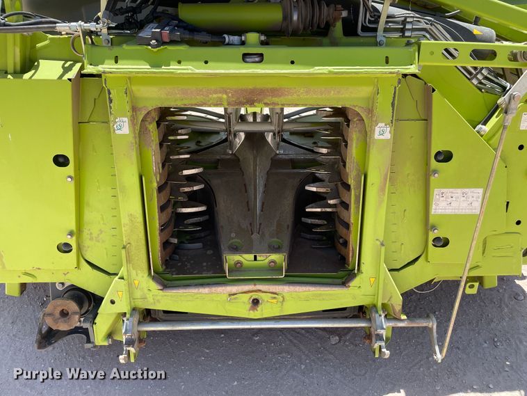 image for item DJ5243 2018 Claas Orbis 750  rotary forage head