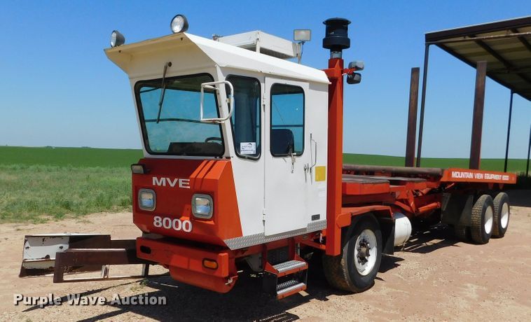 image for item DJ7667 1992 Mountain View Equipment MVE8000  bale stacker