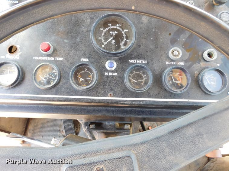 image for item DJ7667 1992 Mountain View Equipment MVE8000  bale stacker