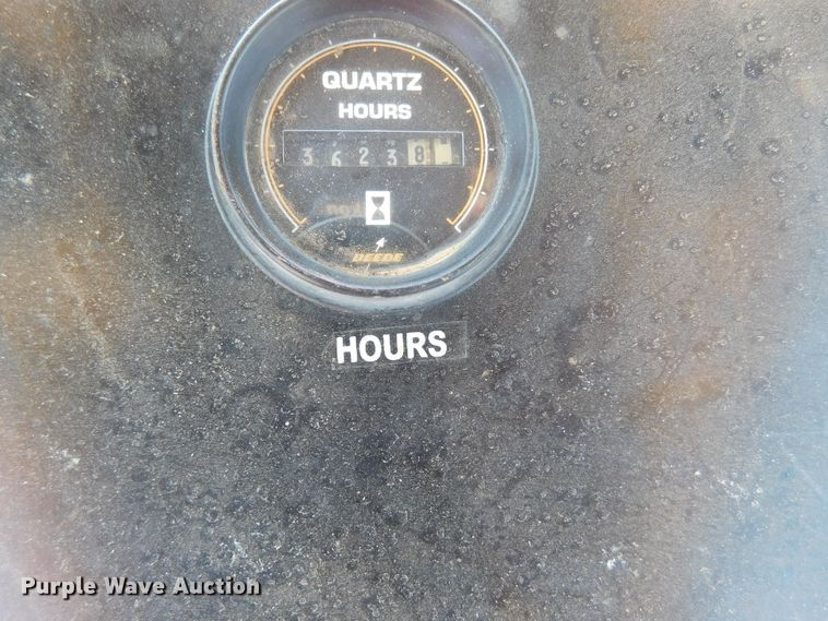 image for item DJ7667 1992 Mountain View Equipment MVE8000  bale stacker