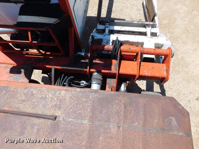 image for item DJ7667 1992 Mountain View Equipment MVE8000  bale stacker